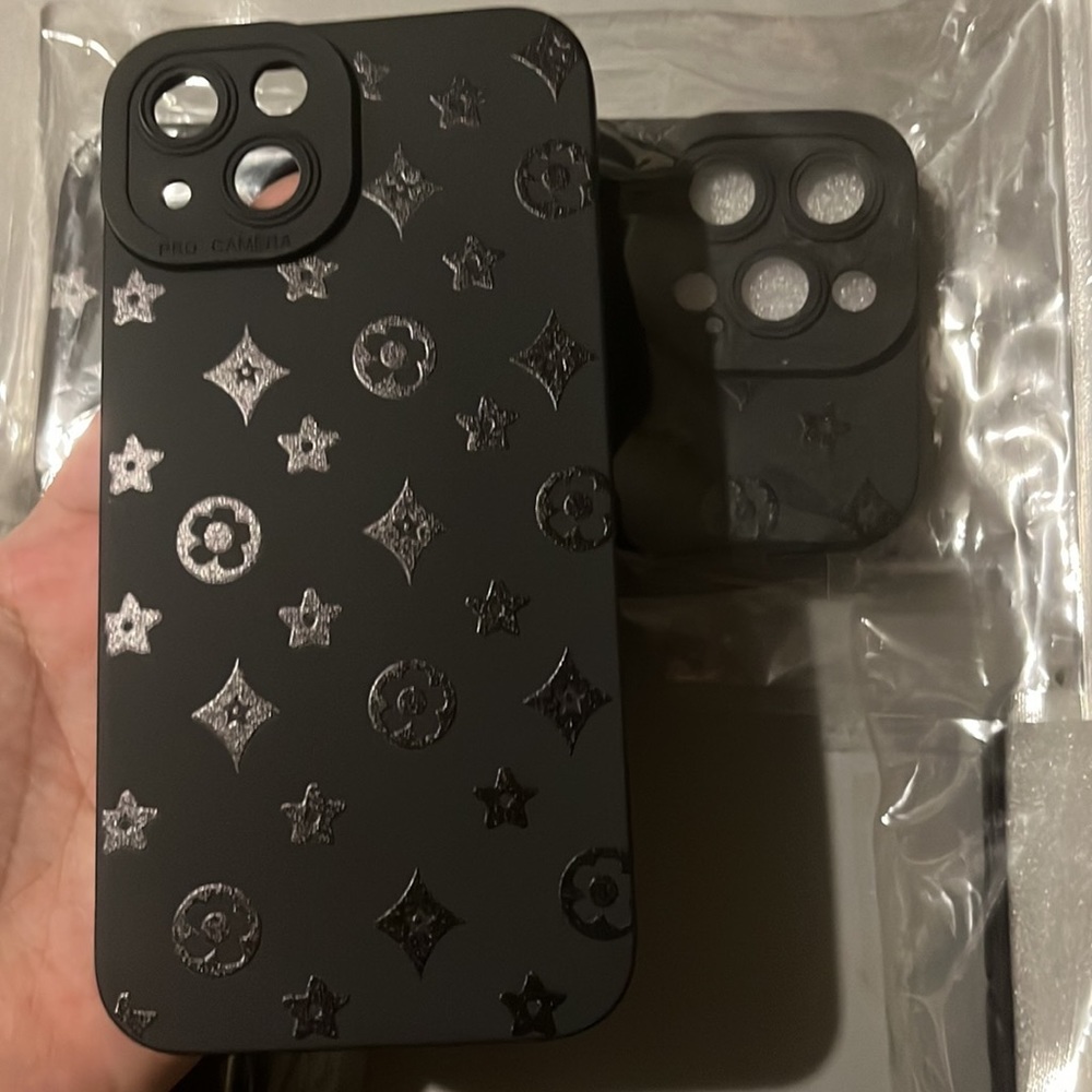 iPhone cases - Picture 3 of 3
